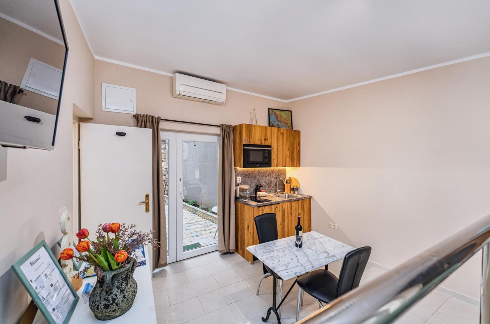 Samm Apartments Шибеник Екстер'єр фото