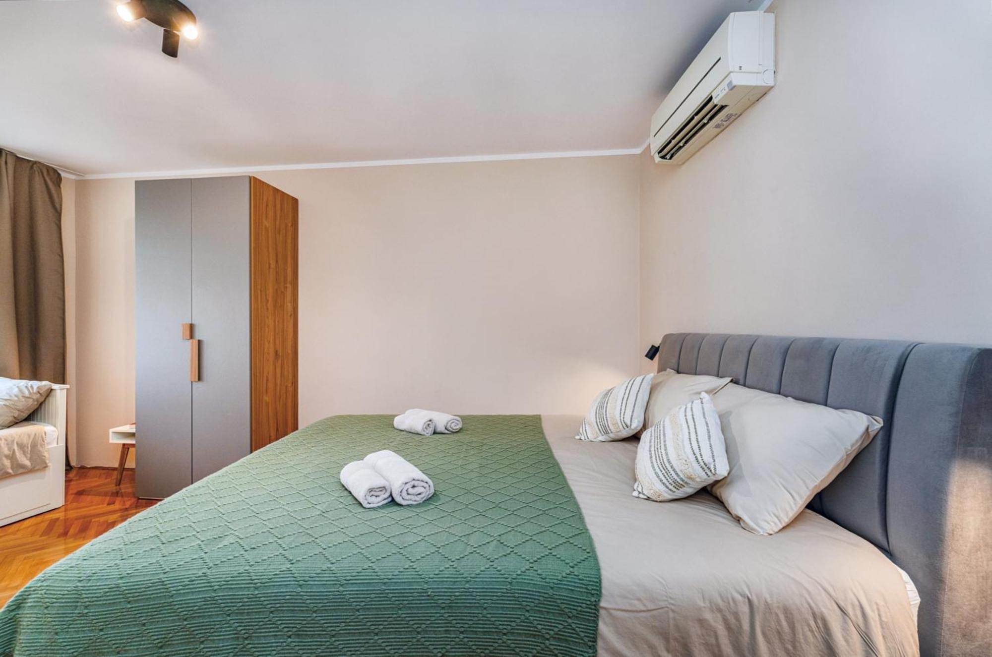 Samm Apartments Шибеник Екстер'єр фото